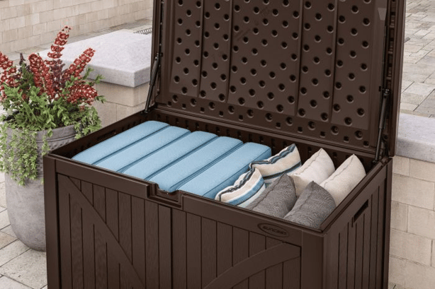 Outdoor storage box