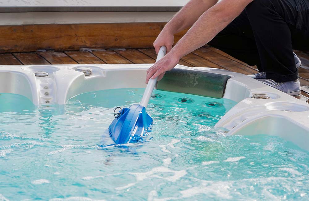 Cleaning Hot Tub Water