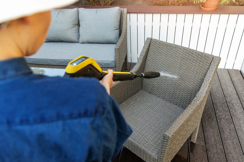 Cleaning Outdoor Patio Furniture-1