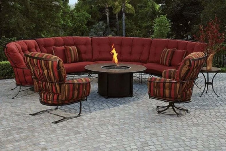 Monterra Curved Sectional Set