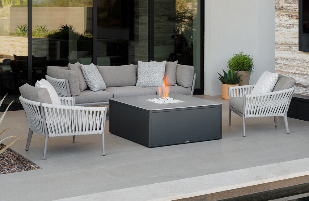 Outdoor Seating Set With Fire Pit