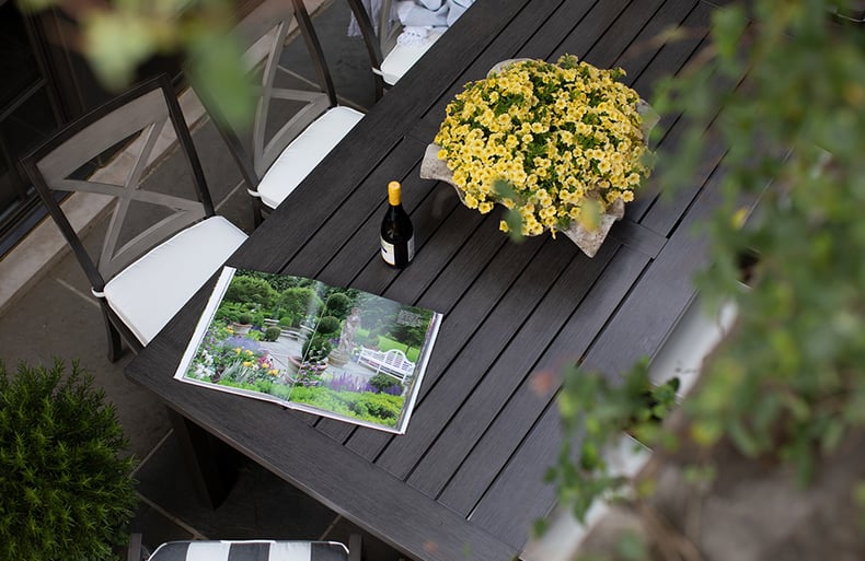 Summer Classics Dining Table